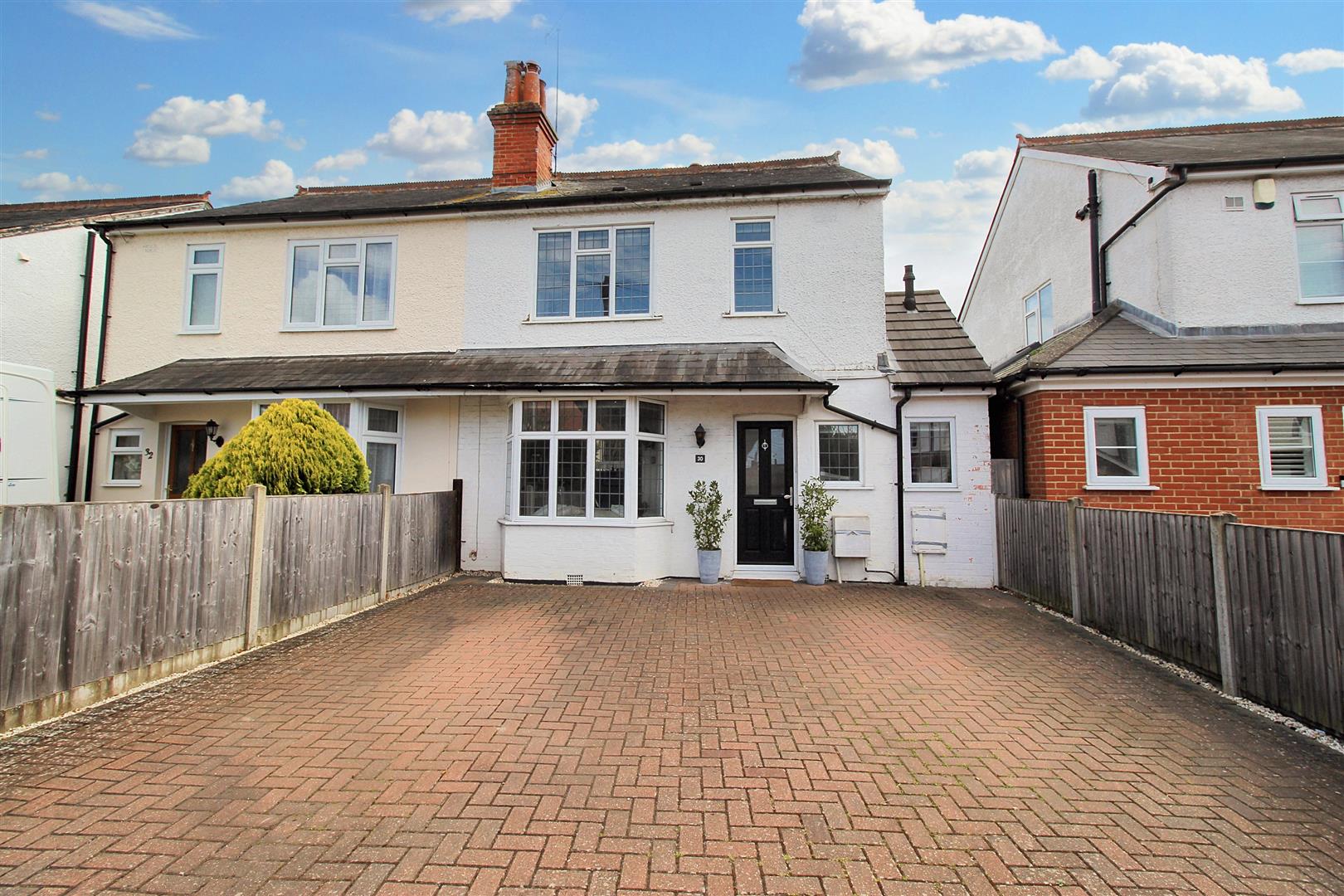 3 bed property in Westwood Road, Reading
